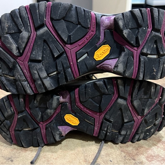 La Sportiva Waterproof Hiking Boots - Picture 5 of 7